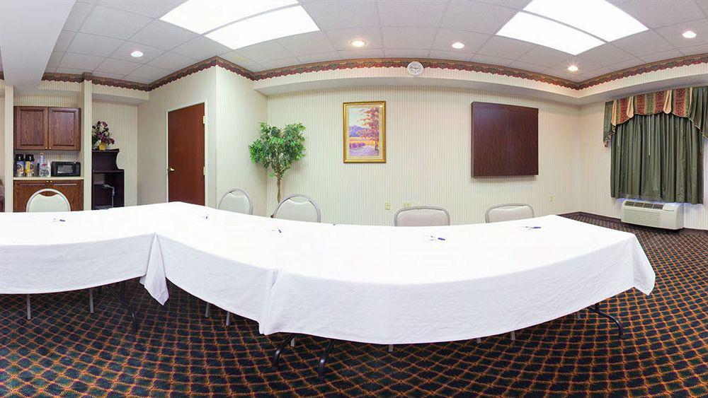 Holiday Inn Express Hillsville By Ihg Exterior photo