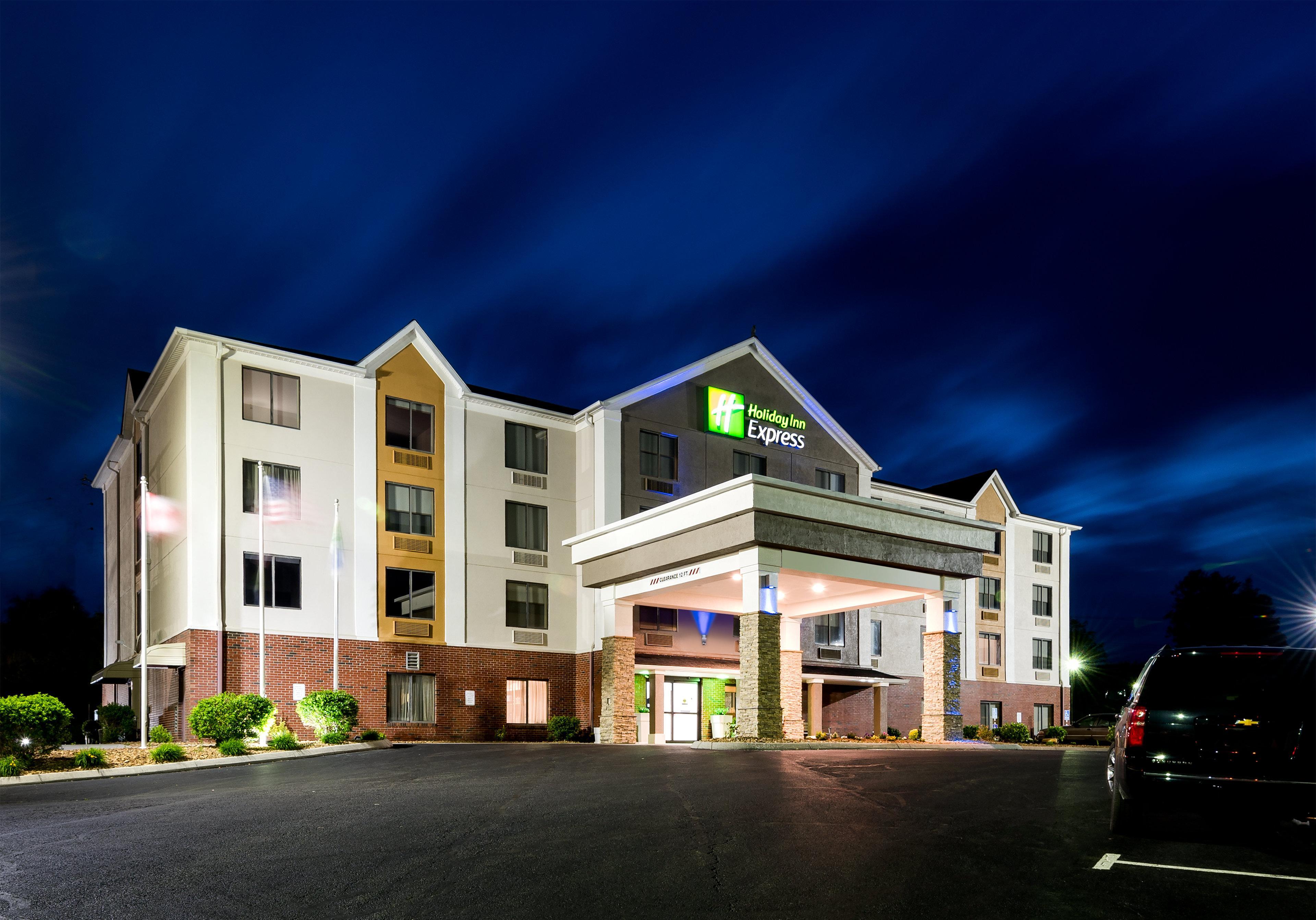 Holiday Inn Express Hillsville By Ihg Exterior photo