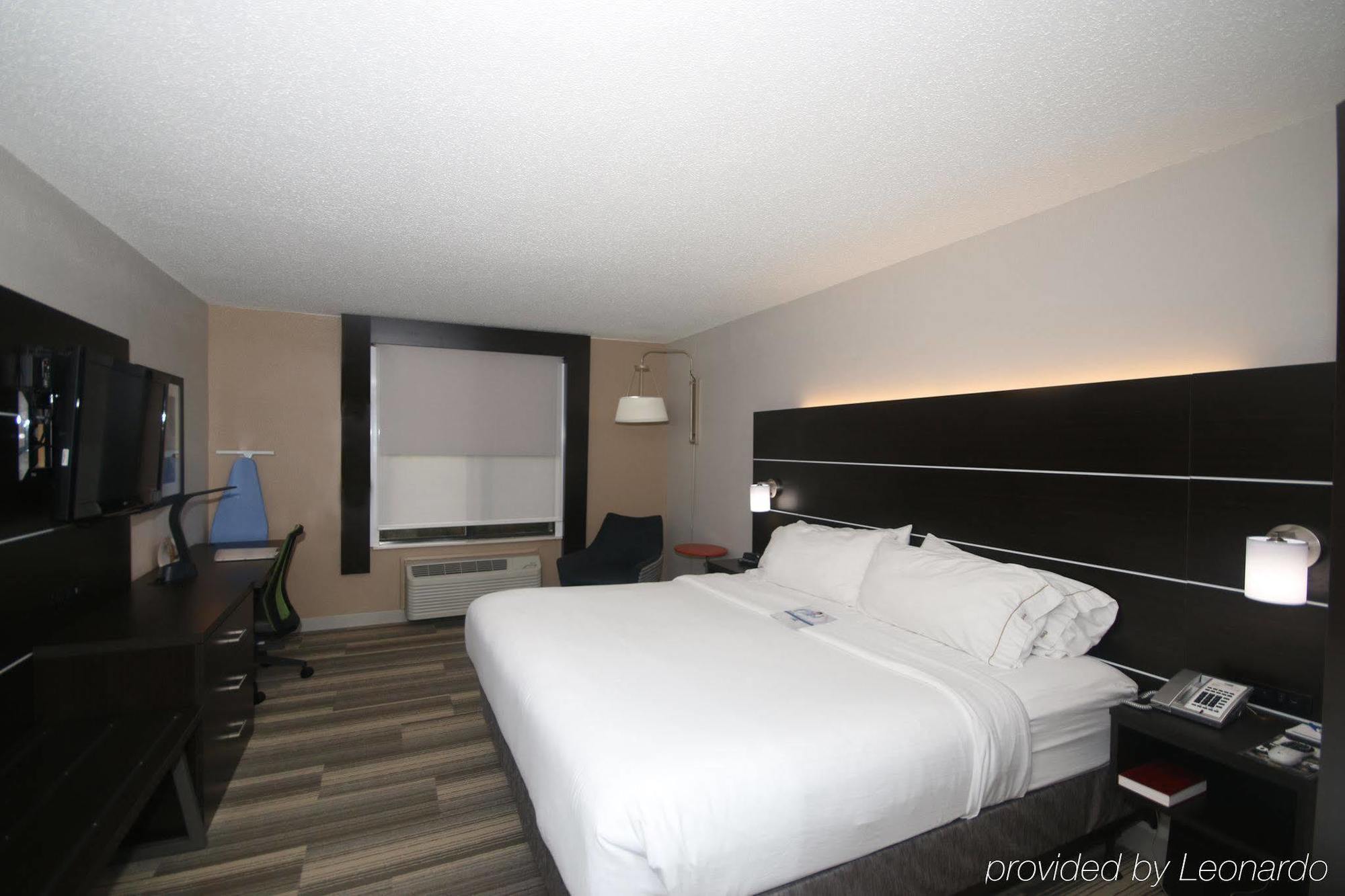 Holiday Inn Express Hillsville By Ihg Exterior photo